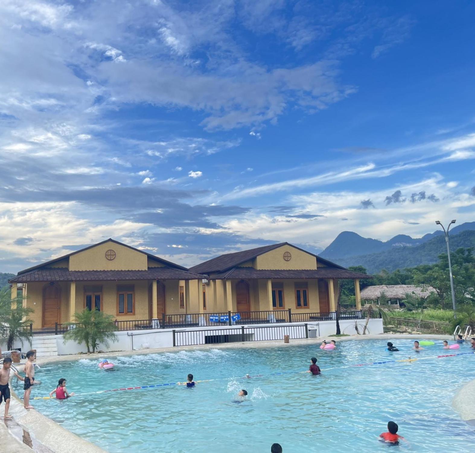 Sky Bay Hotel Ha Giang